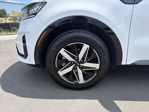 Used 2023 Kia Sorento EX FWD image 36