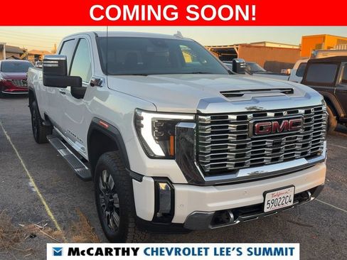 Used 2025 GMC Sierra 3500 Denali AWD/4WD image 2