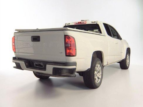 Used 2022 Chevrolet Colorado LT w/ Fleet Safety Package RWD image 9