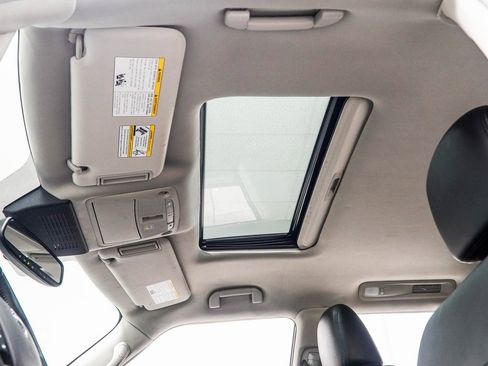 Used 2024 Nissan Armada SL image 39