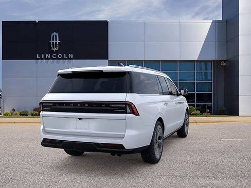 New 2026 Lincoln Navigator L Black Label AWD/4WD image 8