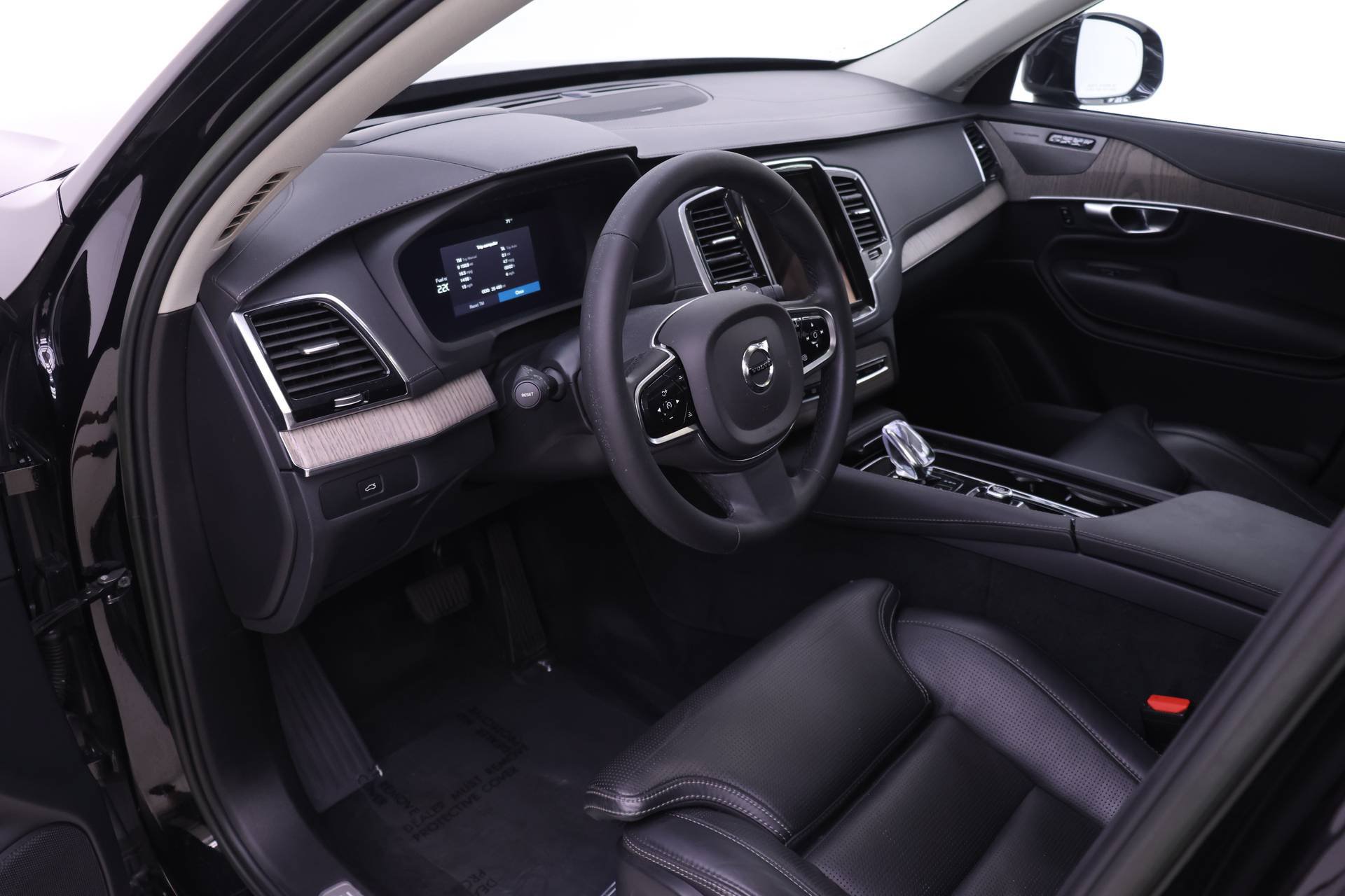 Certified 2023 Volvo XC90 B6 Ultimate AWD/4WD image 6