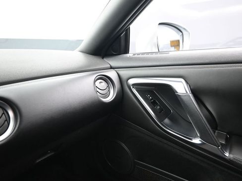Used 2011 Nissan GT-R Premium AWD/4WD image 12
