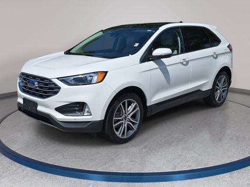 Used 2023 Ford Edge Titanium w/ Class II Trailer Tow Package AWD/4WD image 1
