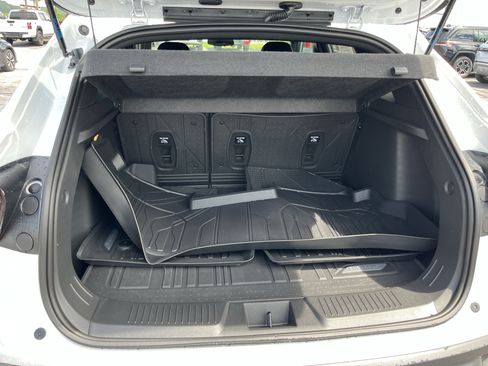 Used 2026 Chevrolet Trax RS w/ Sunroof Package FWD image 7