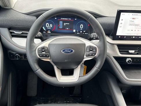 New 2026 Ford Explorer Active w/ Active Comfort Package image 15