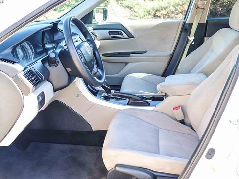 Used 2013 Honda Accord LX image 22