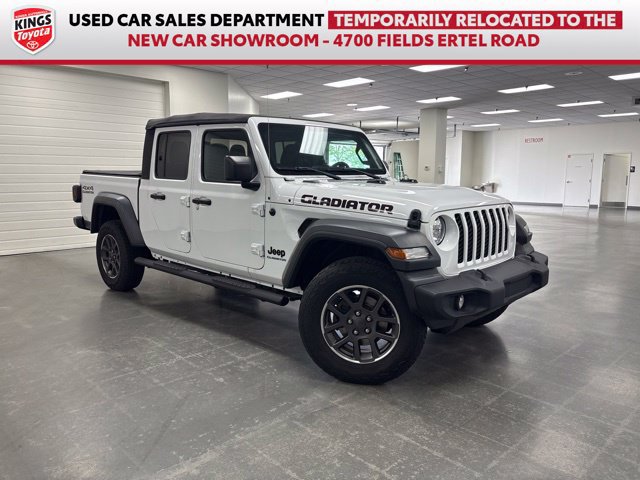 Used 2021 Jeep Gladiator Sport w/ Trailer Tow Package AWD/4WD image 1