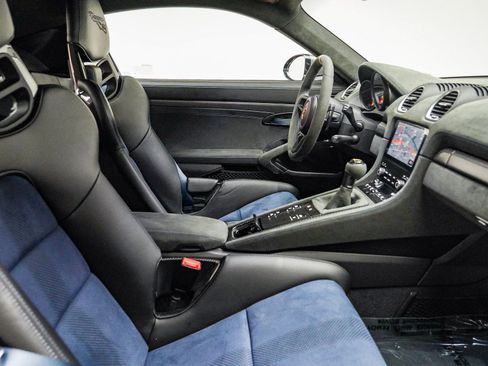 Used 2025 Porsche 718 Cayman GT4 RS image 20