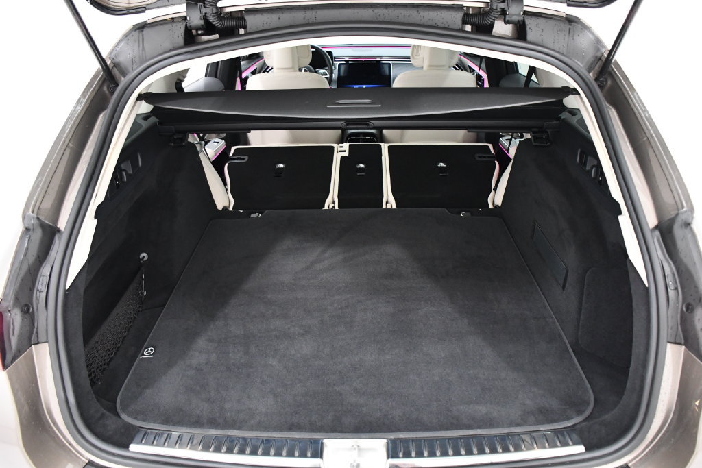 Used 2025 Mercedes-Benz E 450 4MATIC All-Terrain Wagon w/ Winter Package image 23
