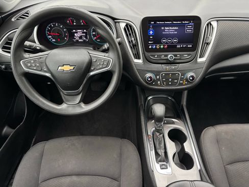 Used 2023 Chevrolet Malibu LT FWD image 17