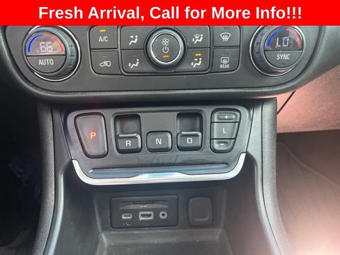 Used 2018 GMC Terrain Denali w/ Driver Alert Package II AWD/4WD image 22