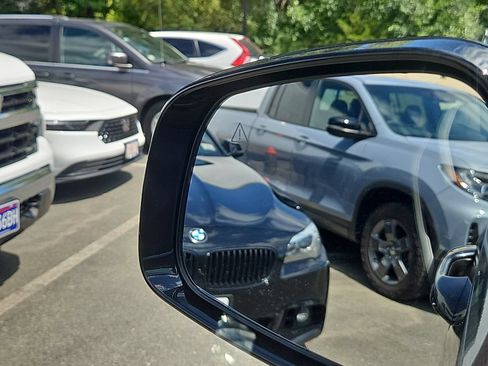 Certified 2025 Kia Sorento S AWD/4WD image 18