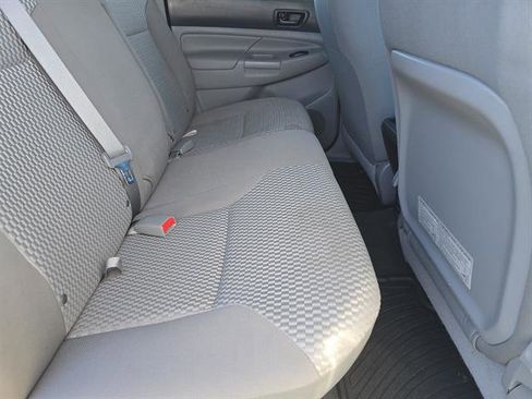 Used 2015 Toyota Tacoma PreRunner image 11