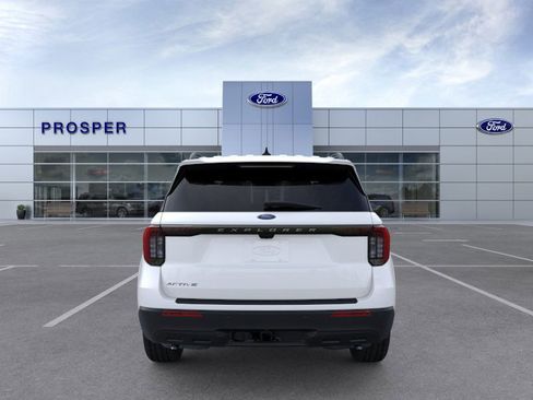 New 2026 Ford Explorer Active image 5