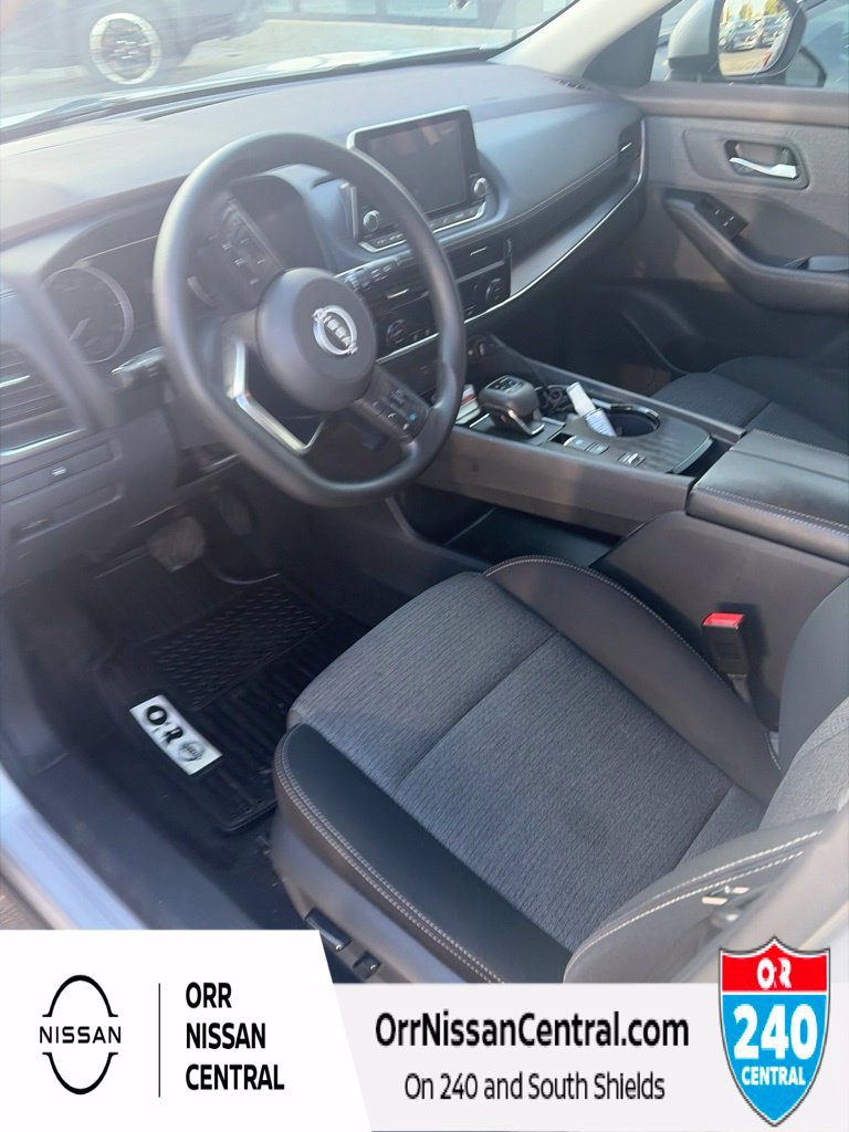 Used 2022 Nissan Rogue SV FWD image 8