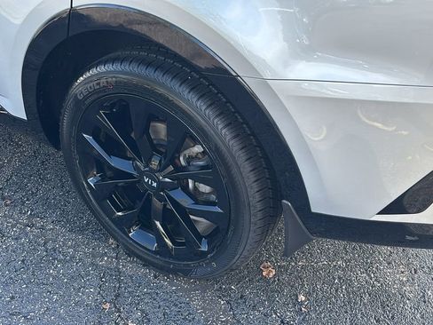 Used 2021 Kia Sorento SX image 9