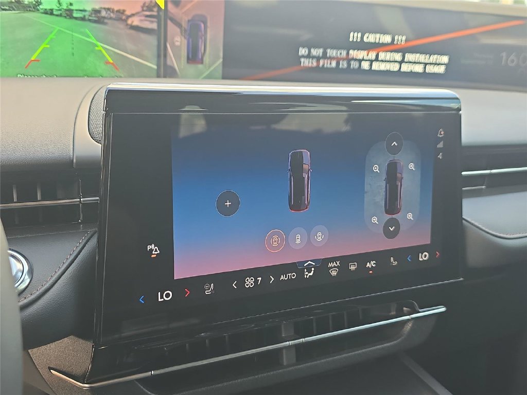 New 2026 Lincoln Nautilus Premier AWD/4WD image 18