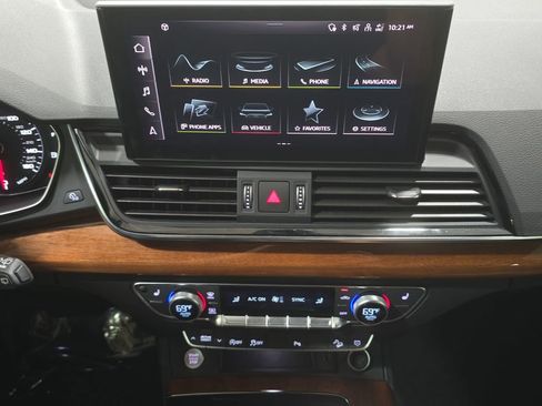 Used 2023 Audi Q5 2.0T Premium w/ Convenience Package AWD/4WD image 20
