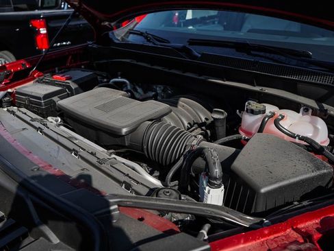 New 2025 Chevrolet Suburban Premier image 7