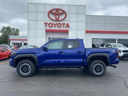 New 2025 Toyota Tacoma TRD Off-Road image 12