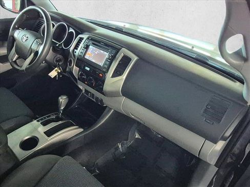 Used 2013 Toyota Tacoma 4x4 Access Cab V6 w/ TRD Off-Road Pkg image 21