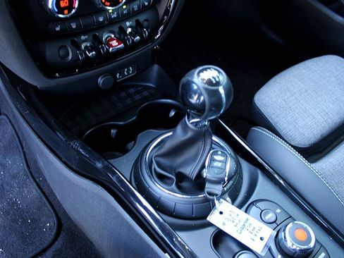 Used 2016 MINI Cooper Clubman image 12
