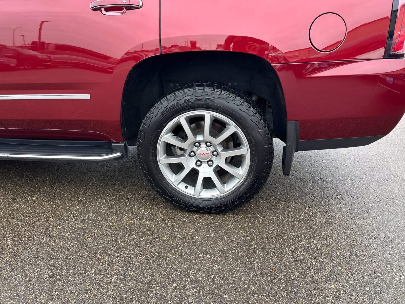 Used 2019 GMC Yukon Denali w/ Open Road Package AWD/4WD image 8