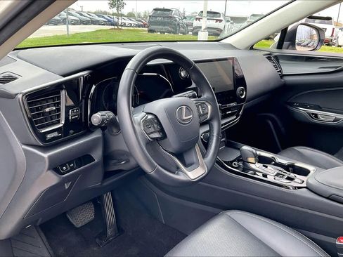 Used 2024 Lexus NX 250 w/ Towing Package (2000 Lbs) image 15