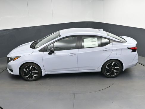 New 2025 Nissan Versa SR w/ Trunk Package image 35