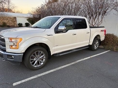 Used 2016 Ford F150 Lariat w/ Equipment Group 502A Luxury image 3