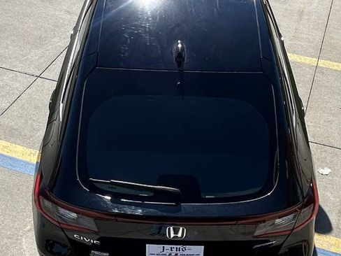 Used 2023 Honda Civic Sport image 13