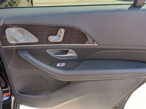 Certified 2025 Mercedes-Benz GLS 450 4MATIC image 34