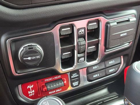 Used 2024 Jeep Wrangler Unlimited Rubicon 392 AWD/4WD image 28