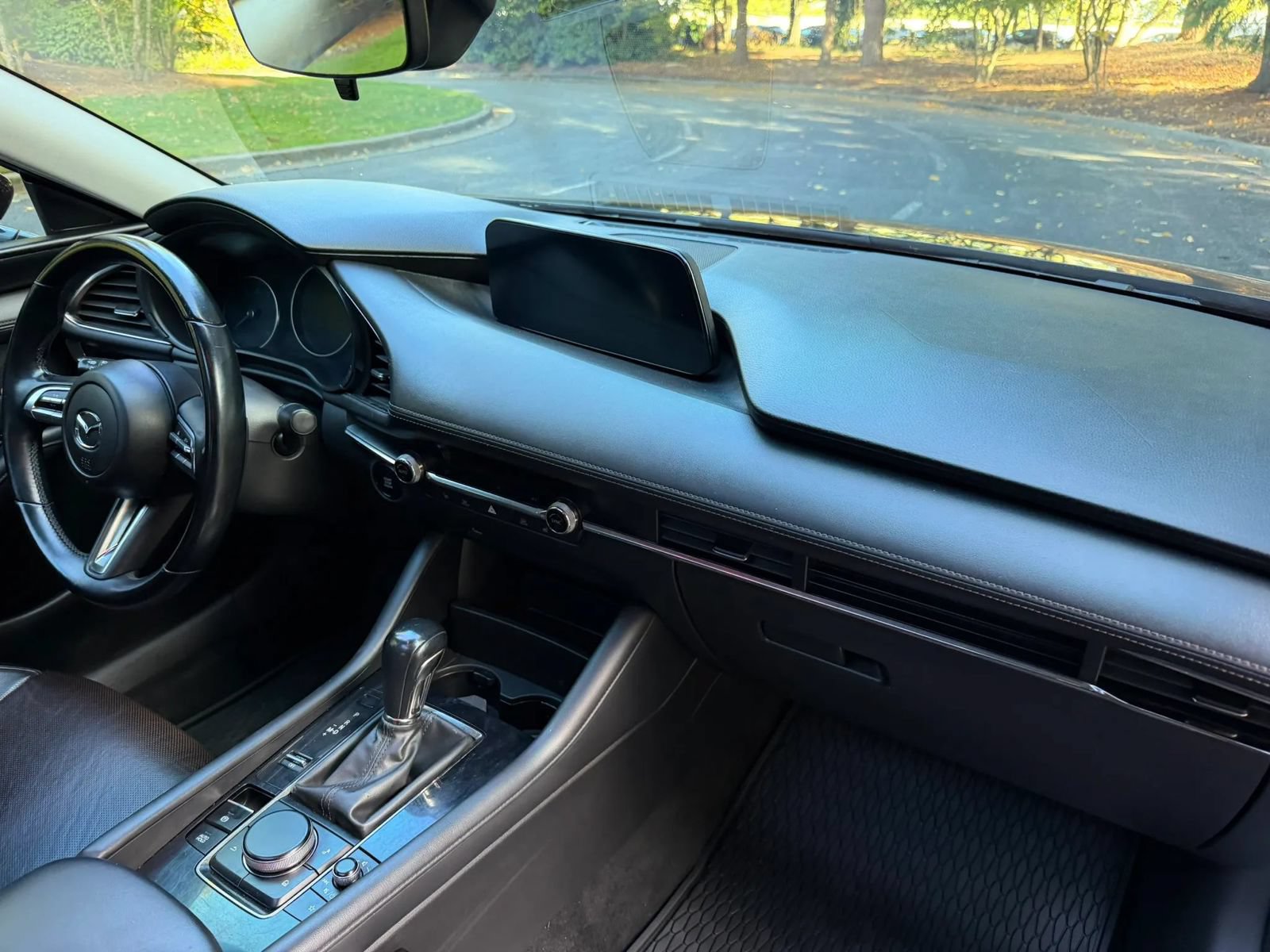 Used 2019 MAZDA MAZDA3 Sedan FWD image 9