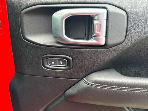 Used 2020 Jeep Gladiator Overland AWD/4WD image 20