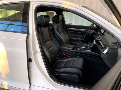 Used 2022 Honda Accord Sport image 11