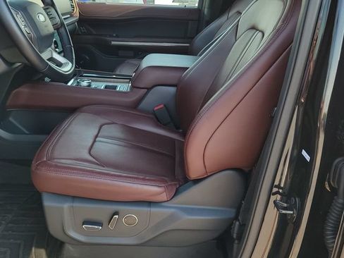 Used 2022 Ford Expedition Limited RWD image 6
