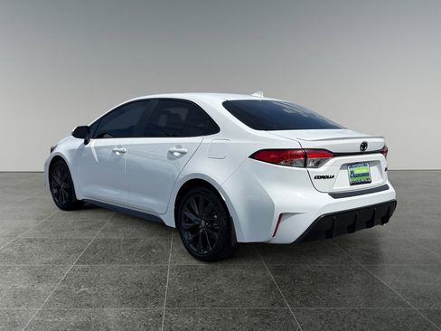 Used 2025 Toyota Corolla SE FWD image 8