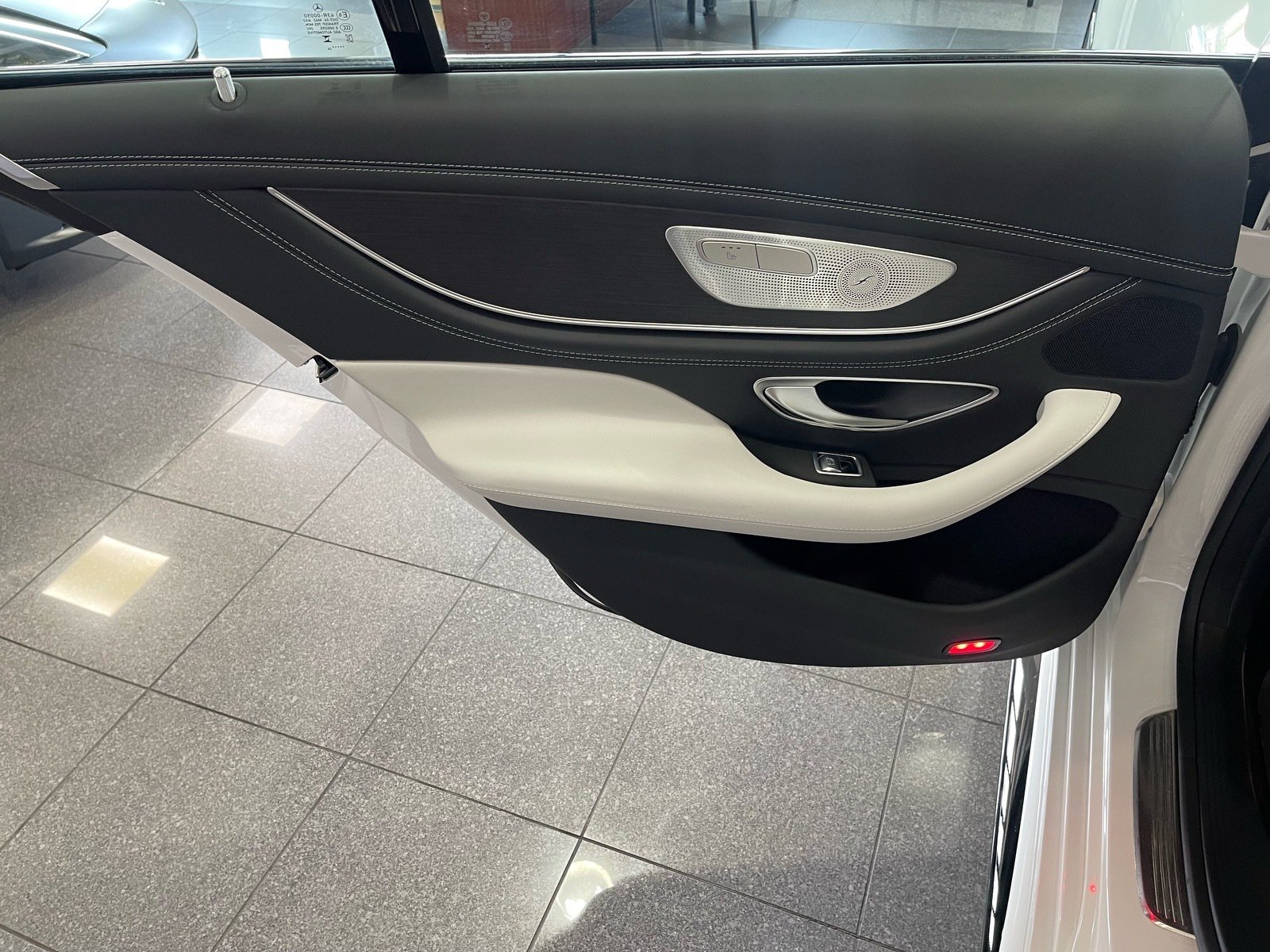 Used 2025 Mercedes-Benz AMG GT 63 image 35
