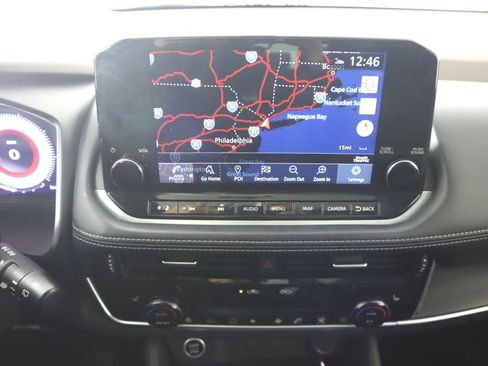 Used 2021 Nissan Rogue Platinum image 12