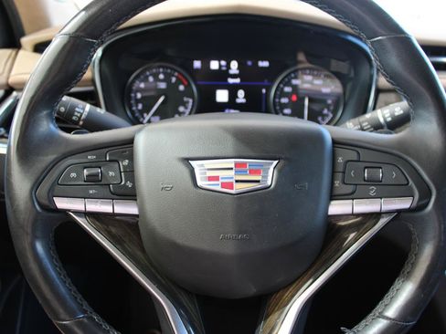 Used 2020 Cadillac XT6 Premium Luxury w/ Platinum Package AWD/4WD image 17