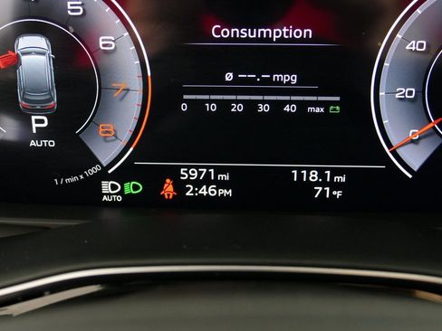 Certified 2025 Audi Q7 2.0T Premium Plus image 17