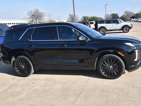 Used 2025 Hyundai Palisade Calligraphy image 6