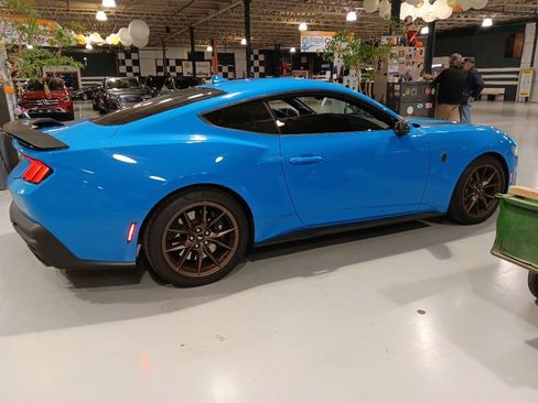 Used 2025 Ford Mustang Dark Horse RWD image 5