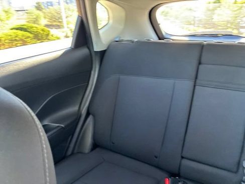 Used 2025 Hyundai Kona SEL AWD/4WD image 16