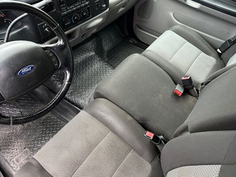 Used 2003 Ford F250 XLT image 10