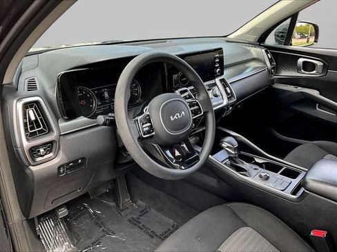 Used 2022 Kia Sorento LX FWD image 19
