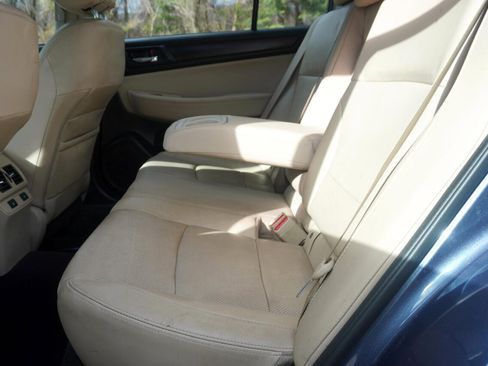 Used 2017 Subaru Legacy 2.5i Limited image 13