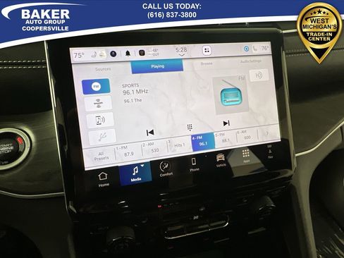 Used 2024 Jeep Grand Cherokee Limited w/ Black Appearance Package image 14